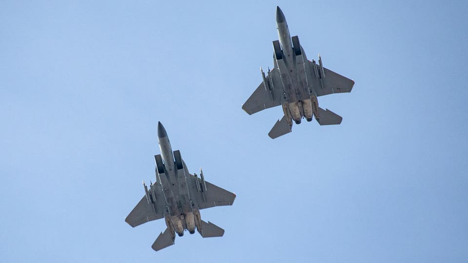 US rescues missing ‘seriously wounded’ officer from fighter jet shot down over Iran (live updates)<br>