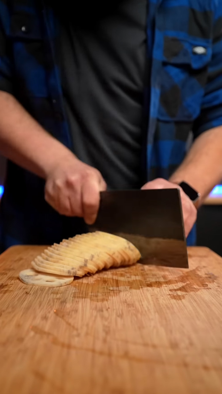 How to make perfectly crunchy lotus root chips at home in simple steps