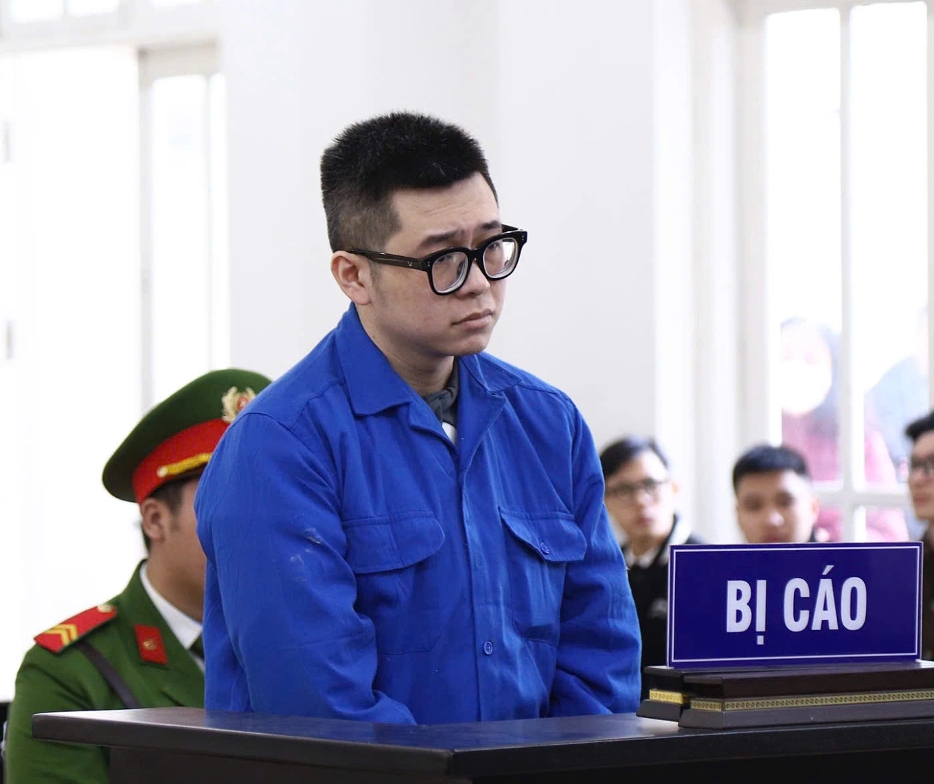 Người đánh tới tấp phụ nữ ở chung cư phải thêm tiền bồi thường cho bị hại