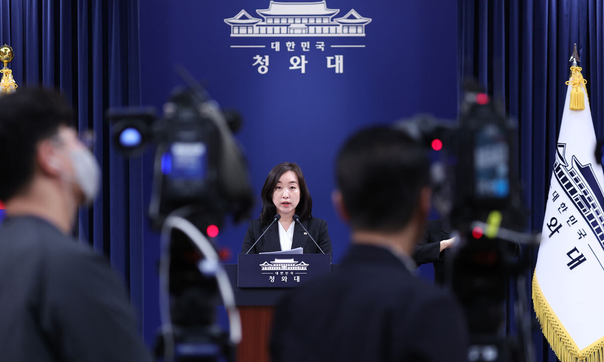 [오늘의 뉴스종합]  정부, 대중교통 혼잡 해소 위한 시스템 개선 작업 착수, 휘발유 가격 폭등, 생계형 운전자들 고통, 국민의힘 내홍 심화, 대구시장 경선 갈등