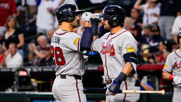 Braves bats go scorched earth against D-Backs, claim first road win
