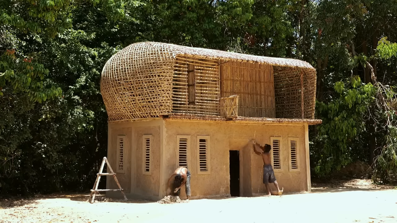 From raw soil to a two-story villa with a private living room underground