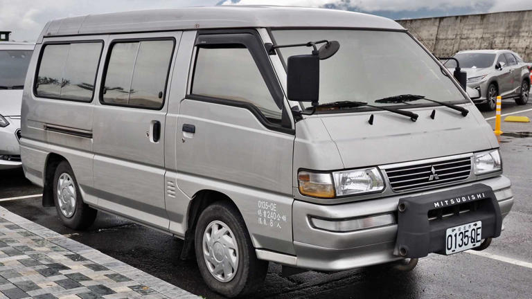 The quirky Japanese minivans that came before the Toyota Sienna