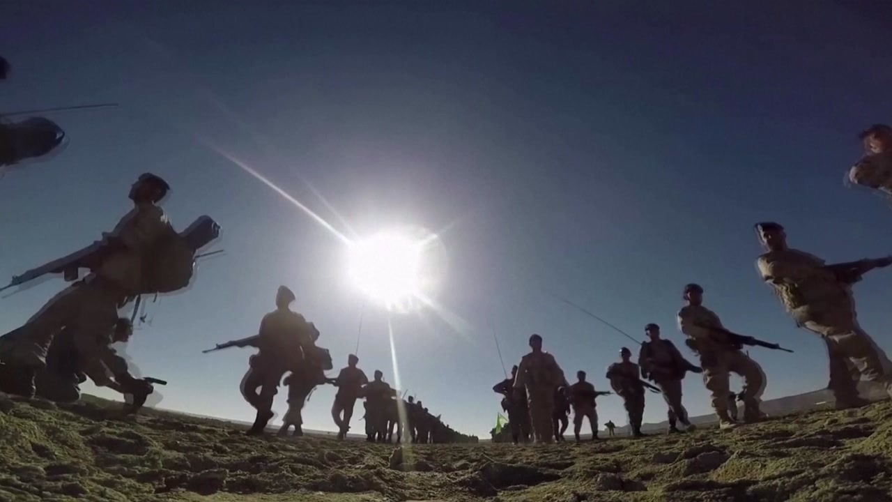 이란, 어린이 동원해 군사력 강화…국내 기름값 상승과 미세먼지 우려 심화