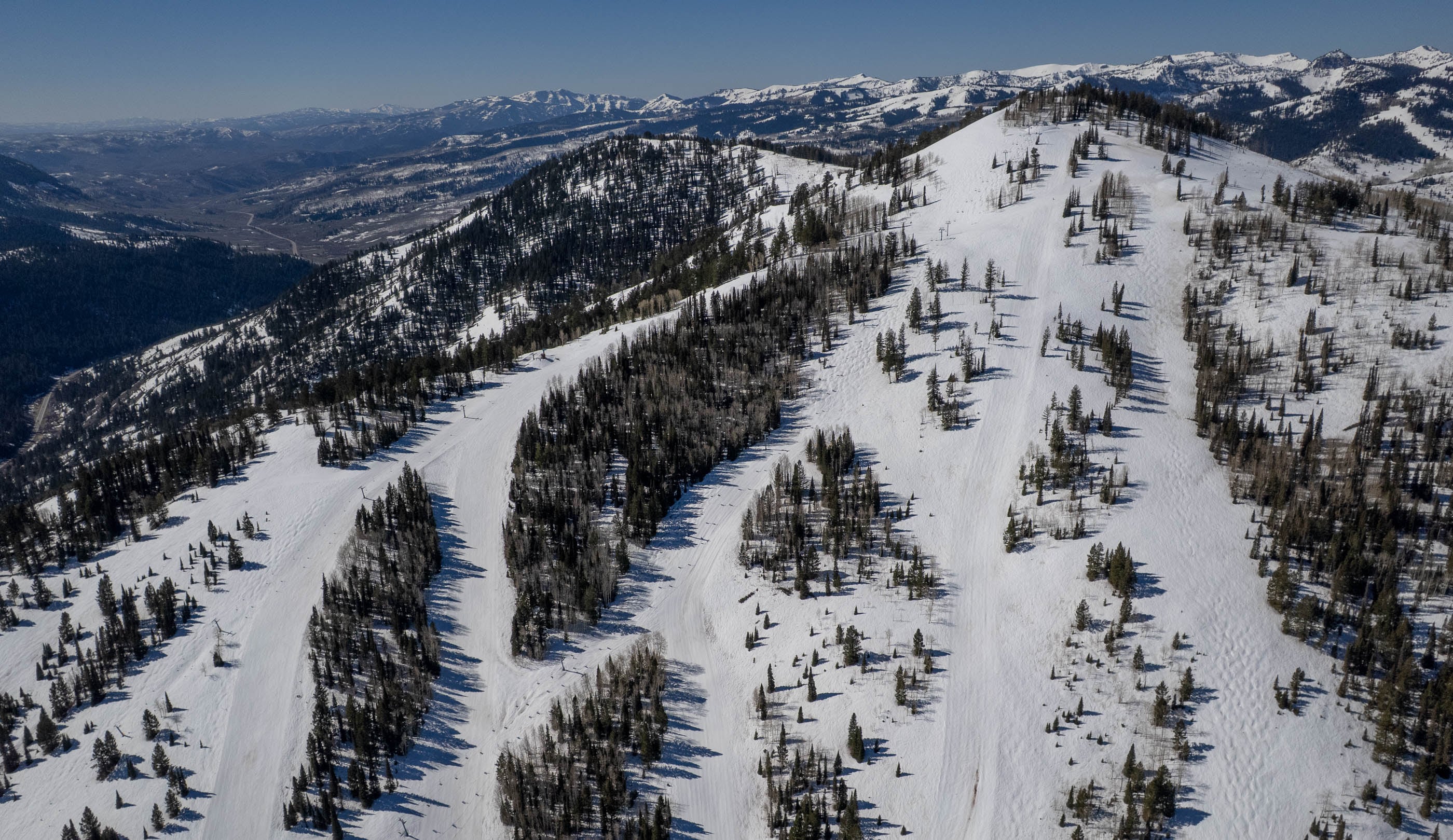 In Utah’s warmest winter, the ski area without snowmaking still thrived