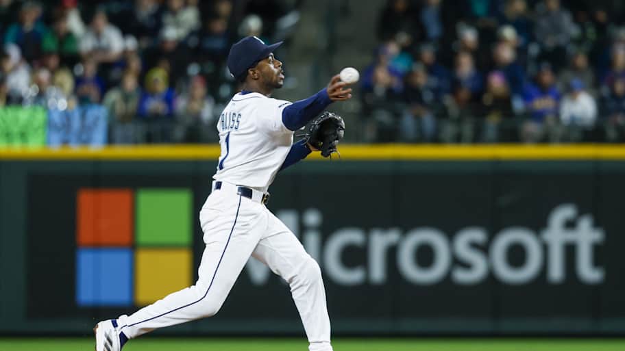 Mariners roster shakeup comes with a heartfelt layer fans won’t miss<br><br>