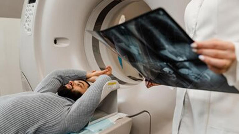 CT scan vs MRI: Which is better for diagnosis?