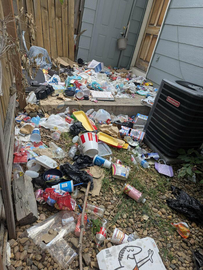 People vent about their awful neighbors in these 52 photos