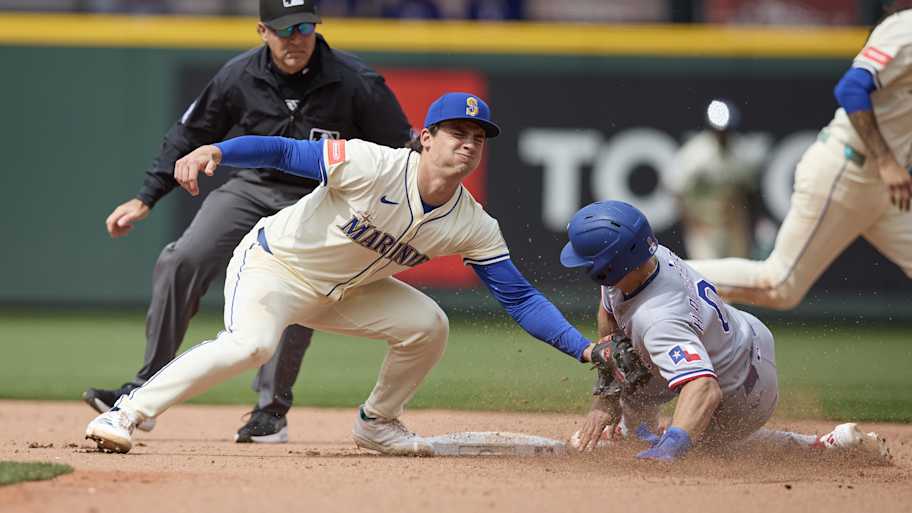 Rangers outlook in crowded AL West after opening week of play