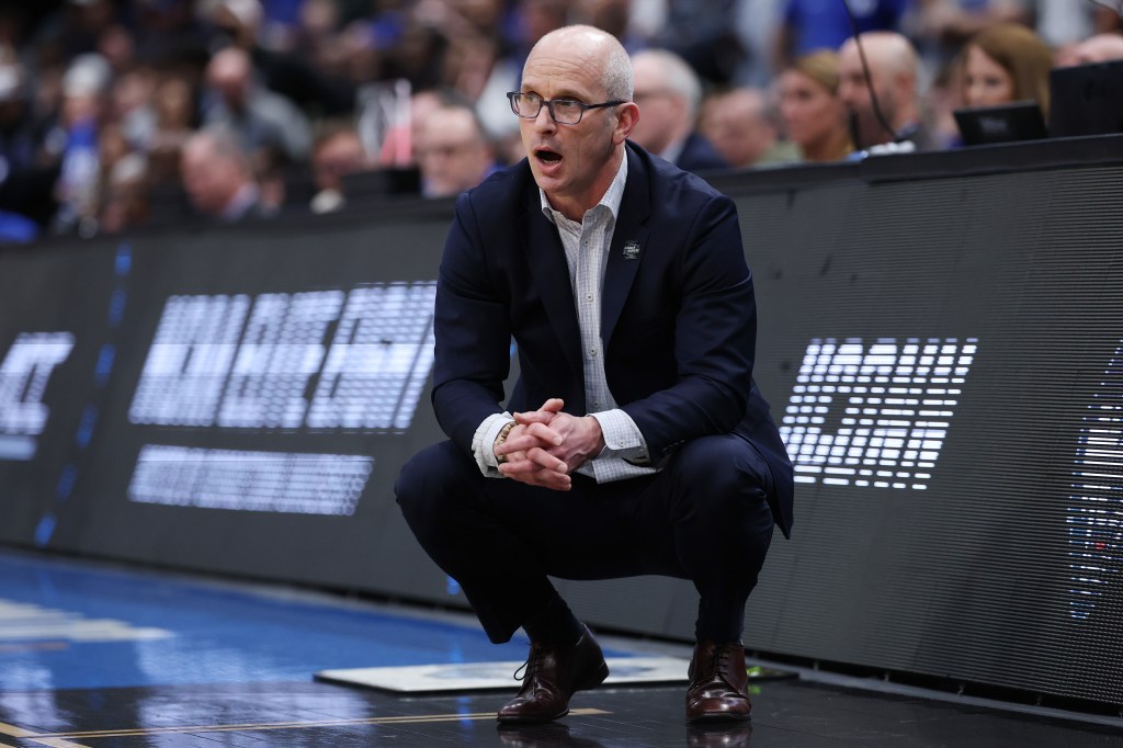 UConn’s Dan Hurley gets in the ref’s head — and it’s a sportsbook’s ...