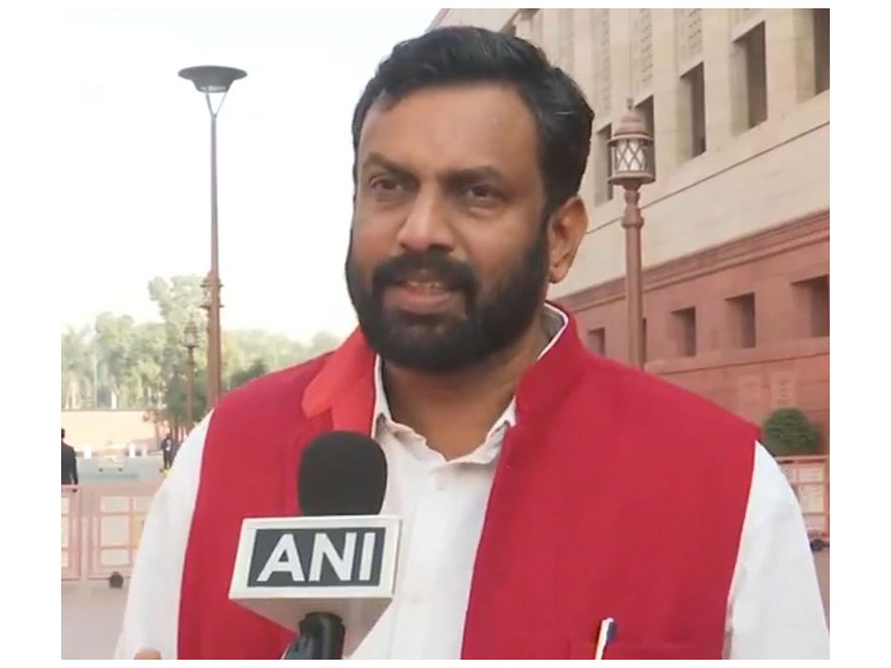 CPI leader writes to Rahul alleging 'cash-for-ticket' scandal