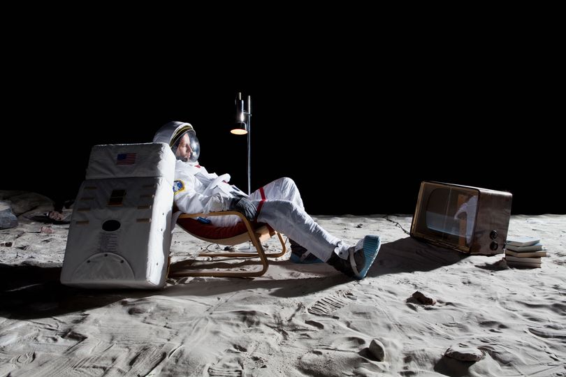 Mancs on the moon? Why humans could be living in a lunar city within years