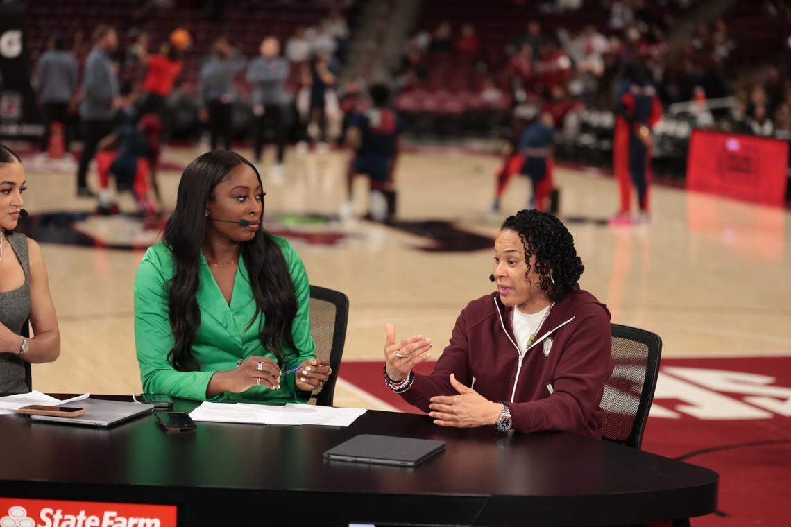 ESPN analysts preview South Carolina vs. UConn Final Four matchup