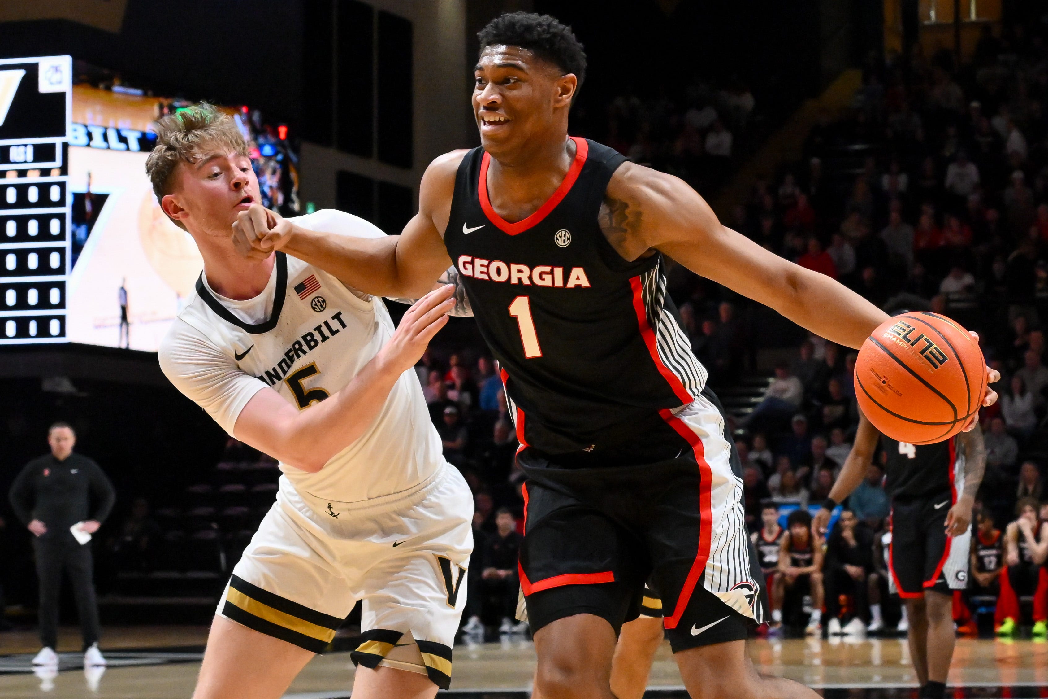 Georgia forward Kareem Stagg makes stay-or-go decision