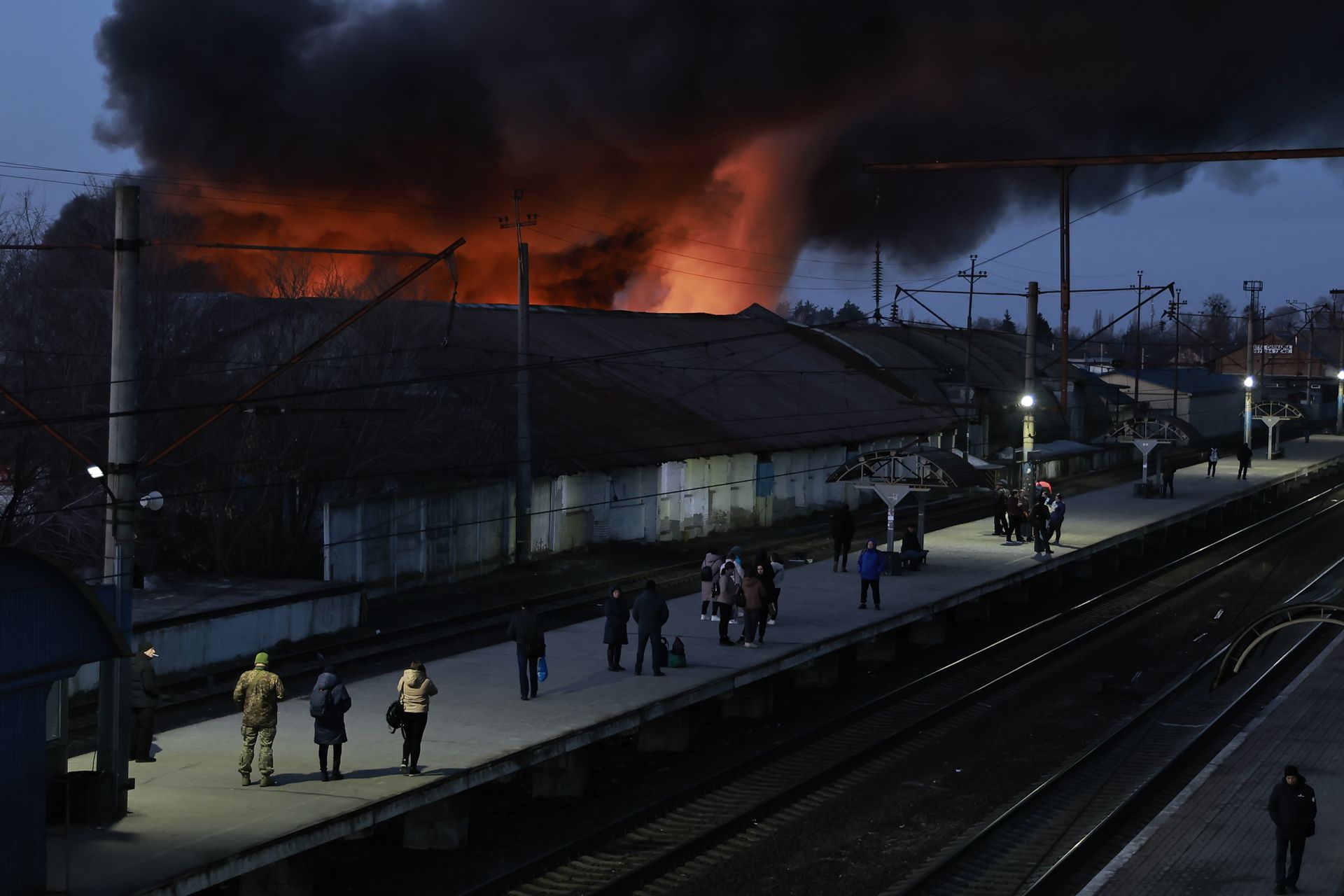 'They're testing us' — as Russian mass attack tactics evolve, Ukraine ...