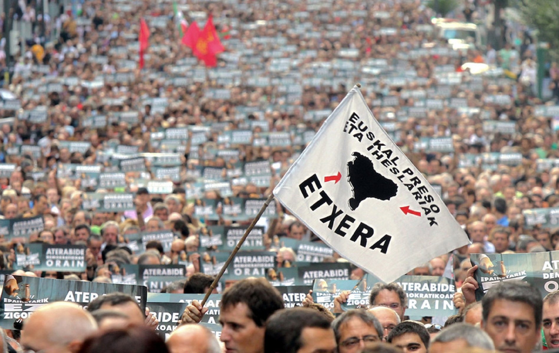 El PP propone que los actos de homenaje a los presos de ETA sean ...