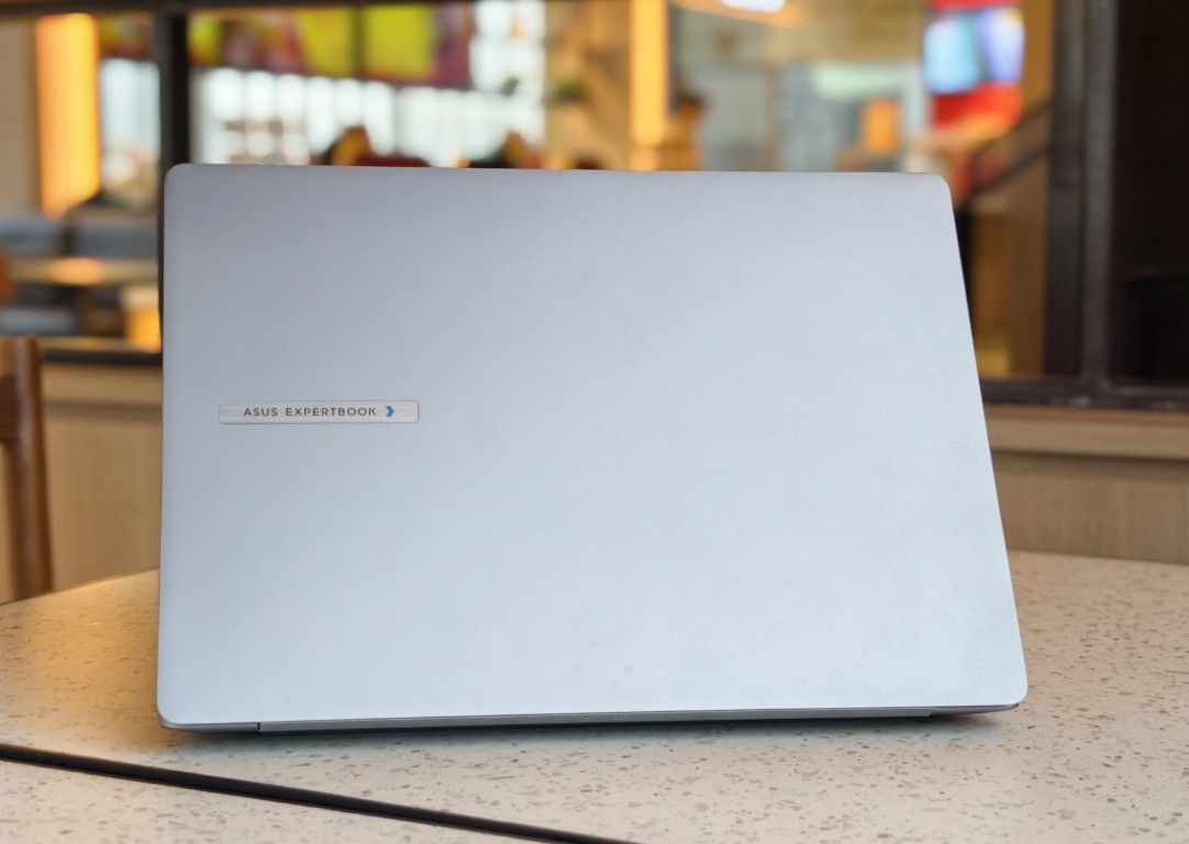 Review ASUS ExpertBook P5 (P5405CSA): AI PC ringan, aman, & siap kerja