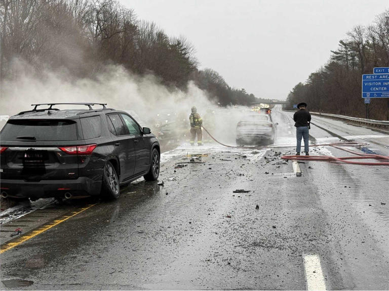 Multiple vehicles involved in fiery crash on I-295 in Yarmouth