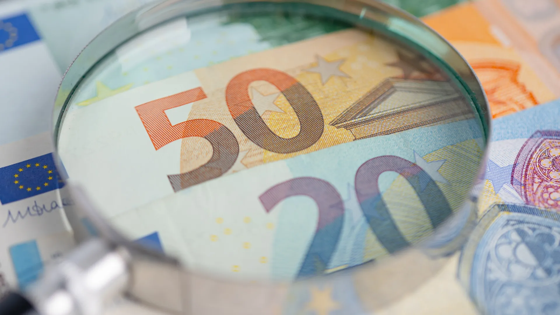 Jouw bankzaken onder de loep: rekening, pas of betaalservice kosten ...