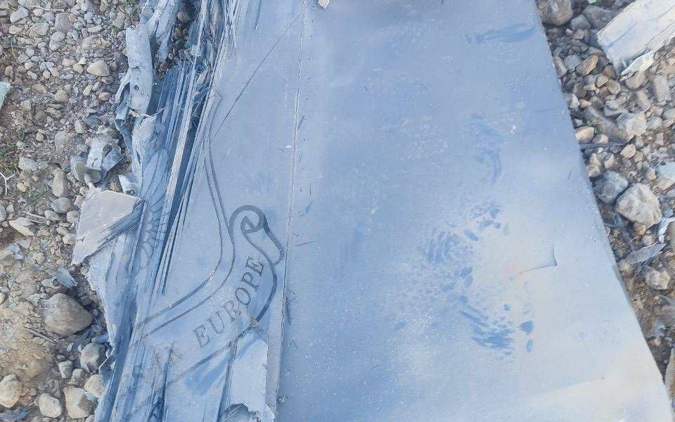 Iran shoots down US fighter jet<br><br>