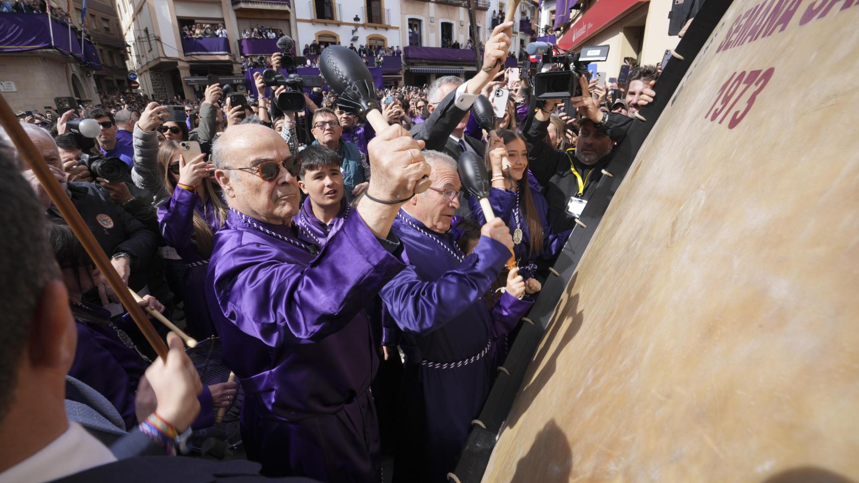 Antonio Resines protagoniza la rompida de la hora en Calanda con ...