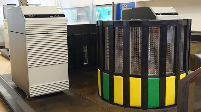 How do modern iPhones stack up against an '80s supercomputer?