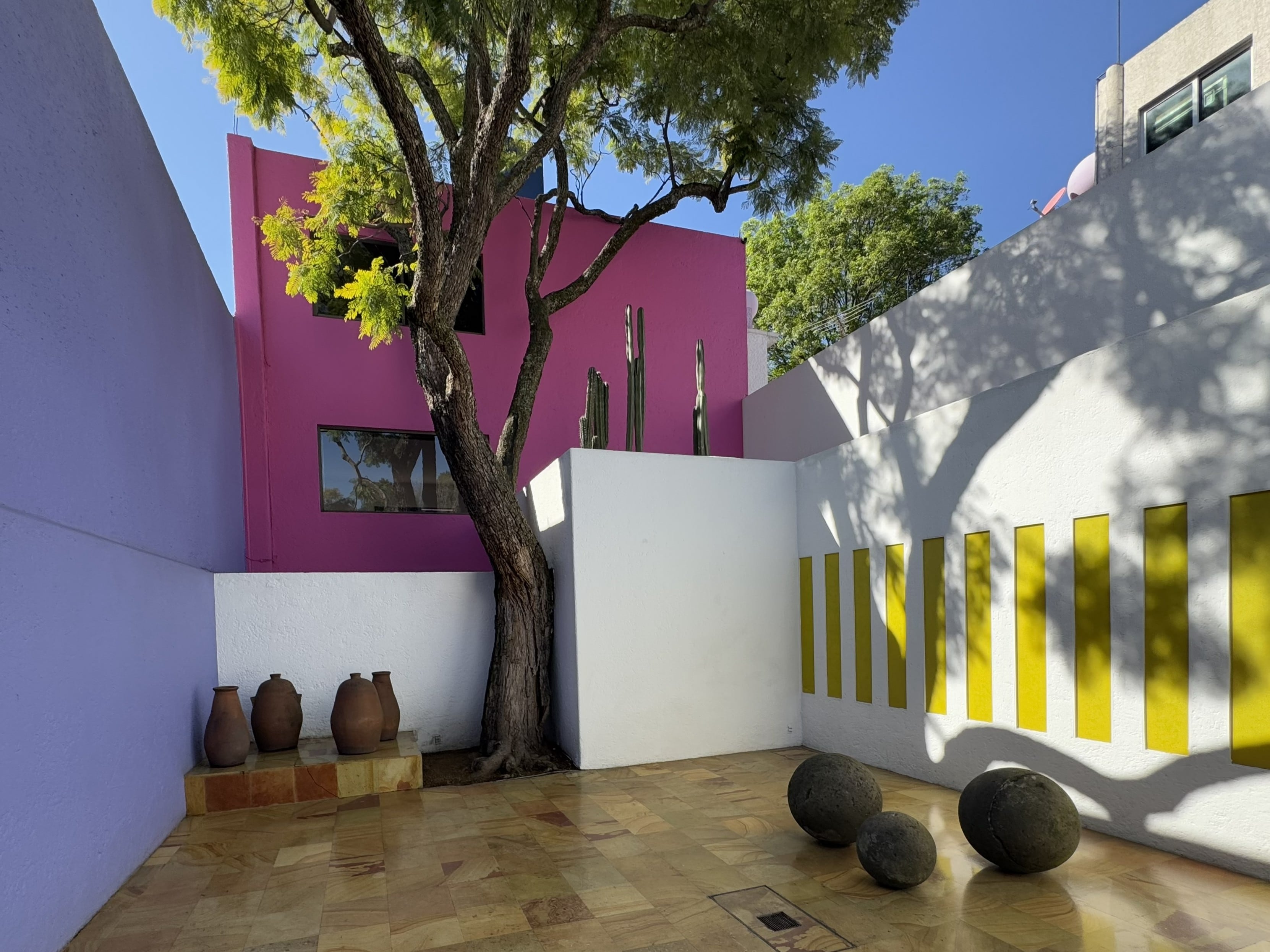 Architect succeeds with Rosa Mexicana pink