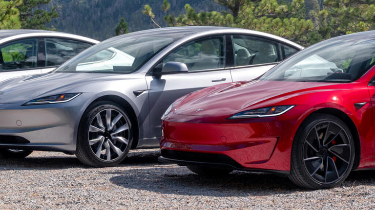 Musk’s $158 billion Tesla pay is 5,745 times Ford’s CEO, but he didn’t ...