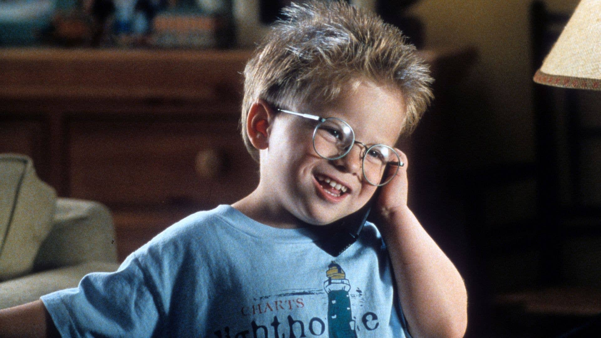 90s child actor looks unrecognizable - 30 years after finding fame in ...