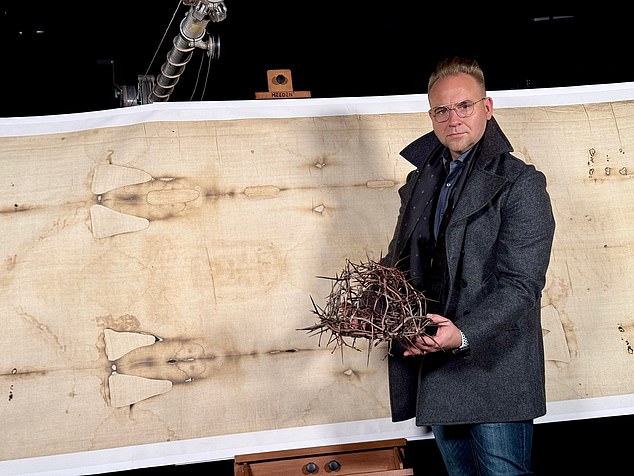 Shroud of Turin discovery places cloth at time of Jesus' death