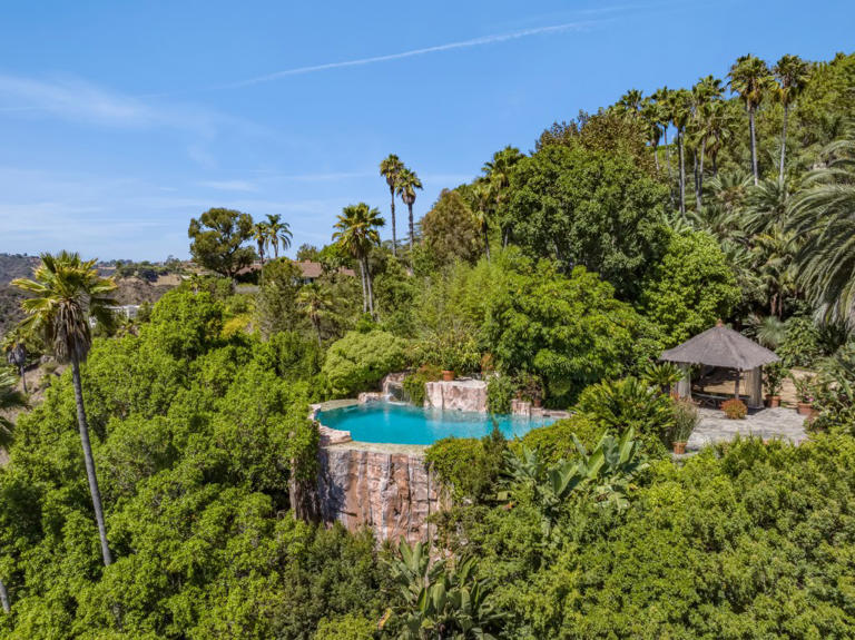 Massive LA compound valued at $105M to auction in one of the nation’s ...