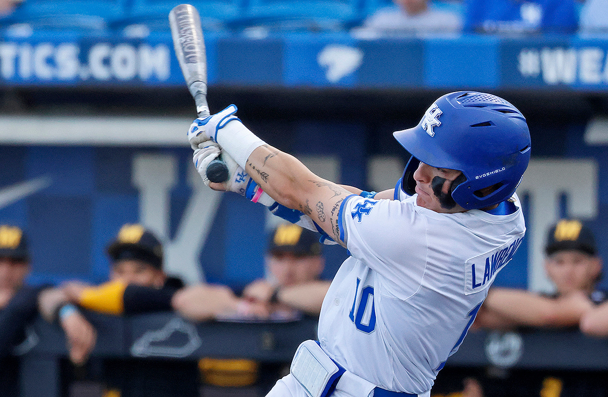 Timely hits elusive to Bat Cats in series-opening loss to Mizzou