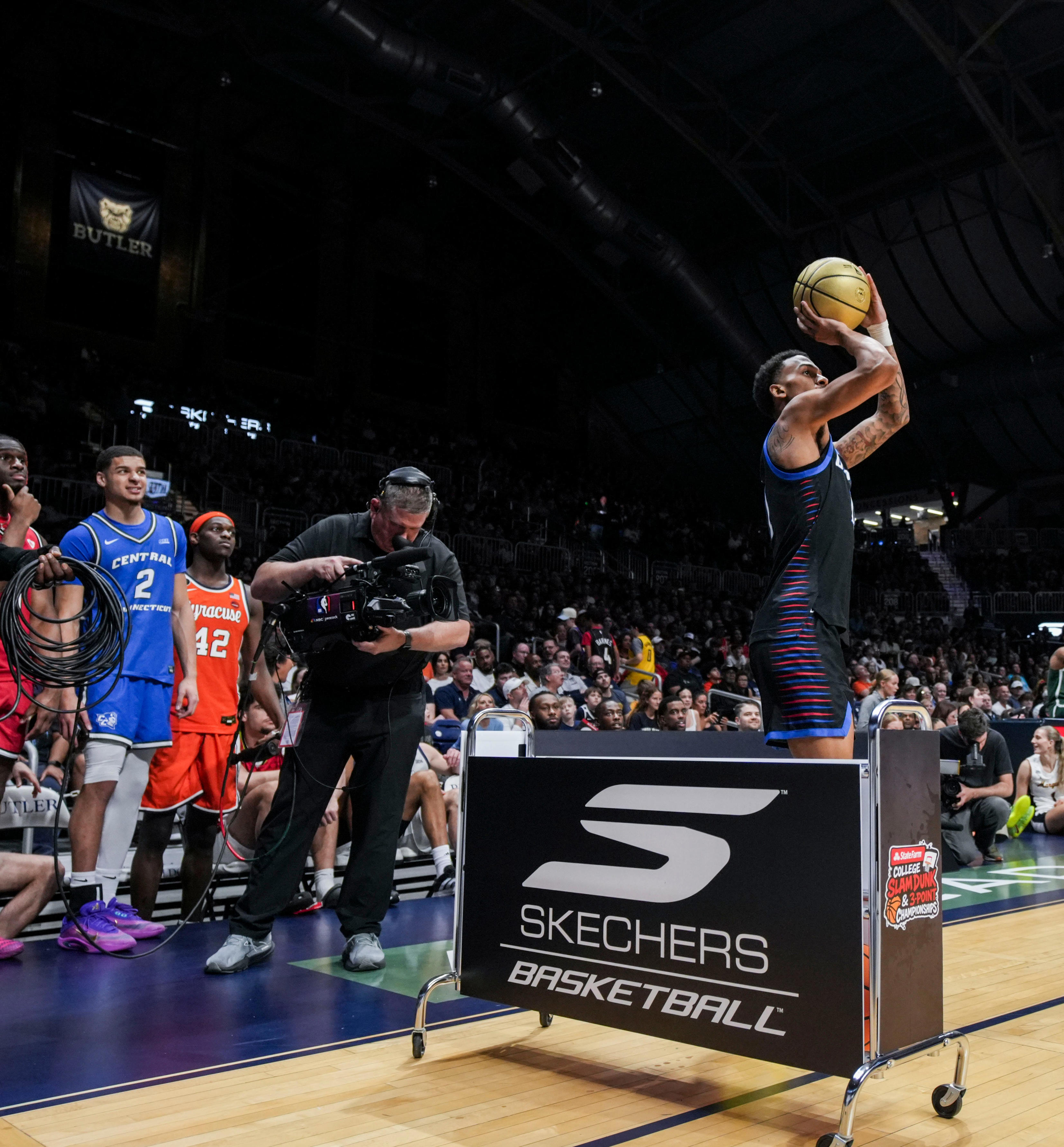 Hometown 3-point champion was met with boos. Why former Indiana guard ...