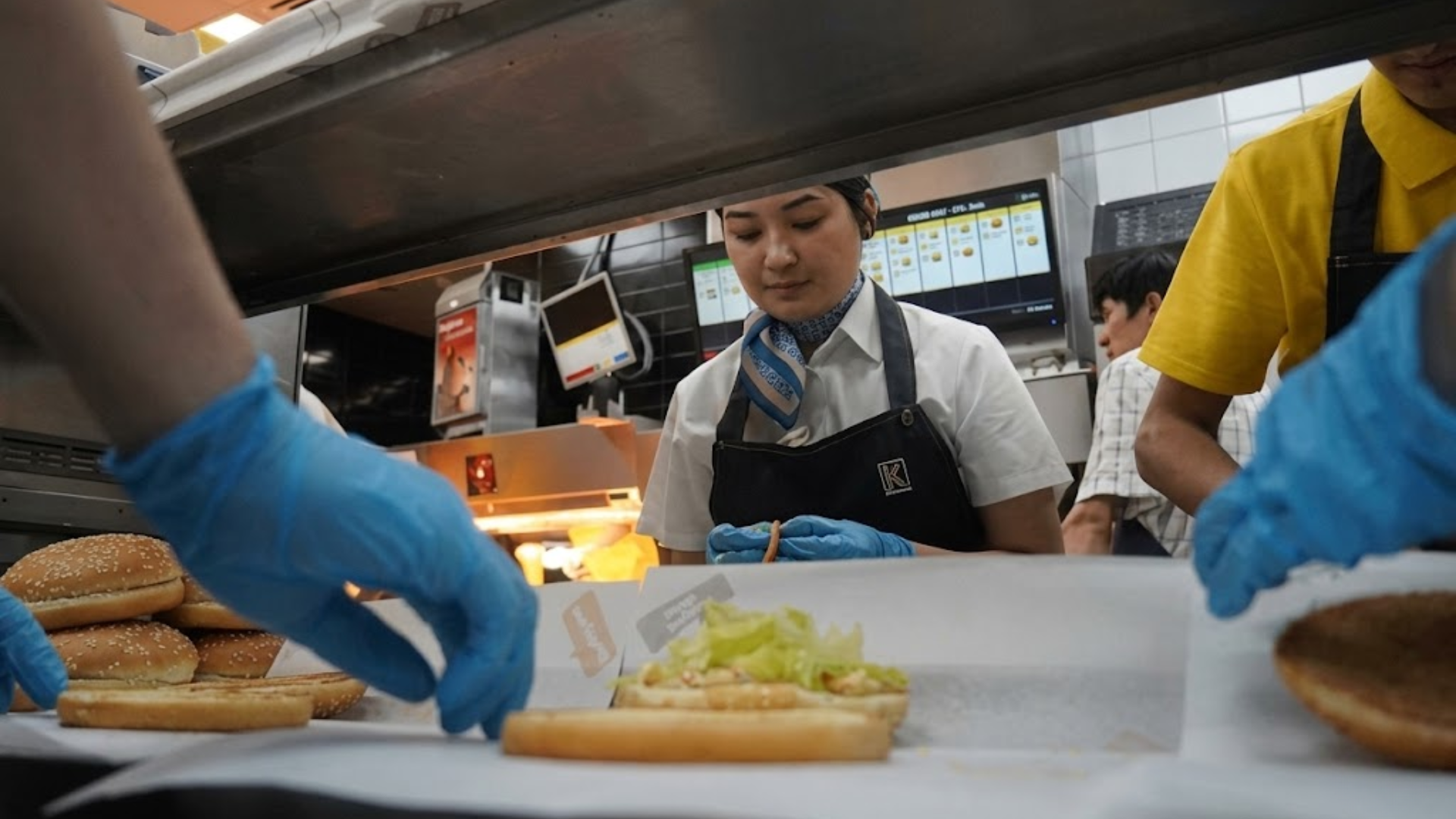 Up to $10,000 offered to fast-food workers facing unpredictable hours