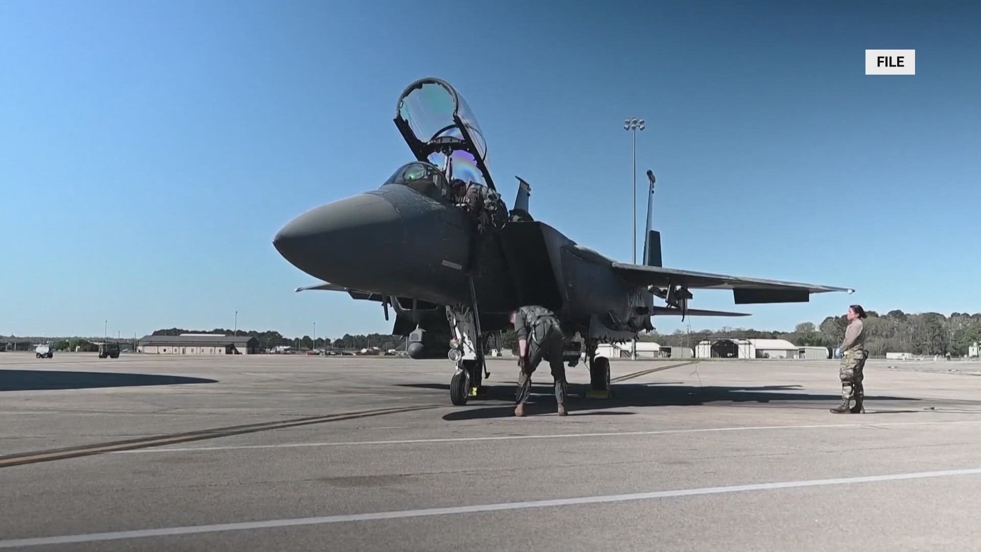 Rescue mission for US fighter pilot continues