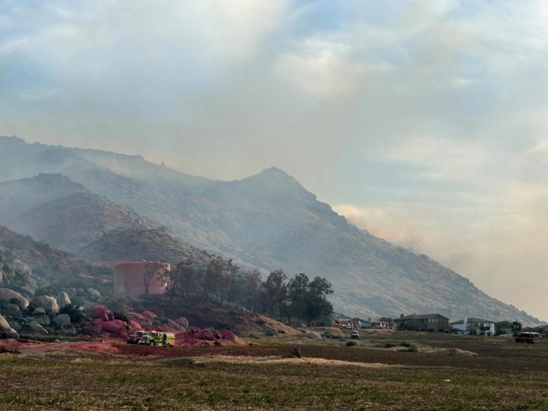Fast-moving Springs Fire near Moreno Valley grows to more than 4,000 acres