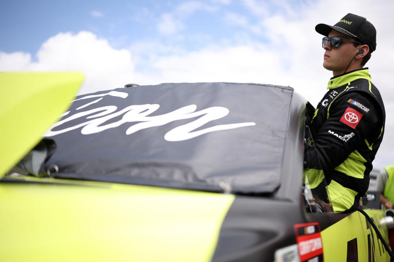 Corey Heim breaks a Kyle Busch Truck Series record at Rockingham