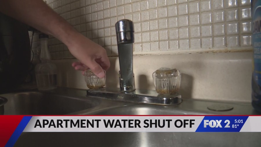 Residents go days without water at apartments in St. Louis