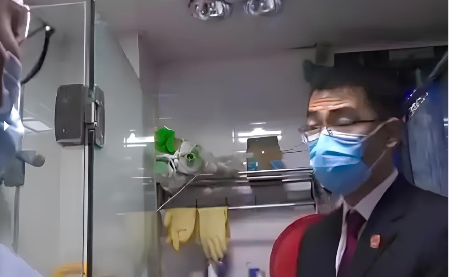 Mở truyện ma gần 10 tiếng mỗi ngày để trả đũa hàng xóm