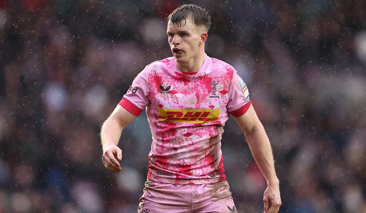 Munster and Ulster set to fight it out for Irish-qualified out-half