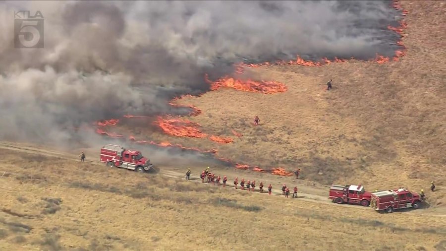 Wind-driven brush fire burning over 3,500 acres in Moreno Valley