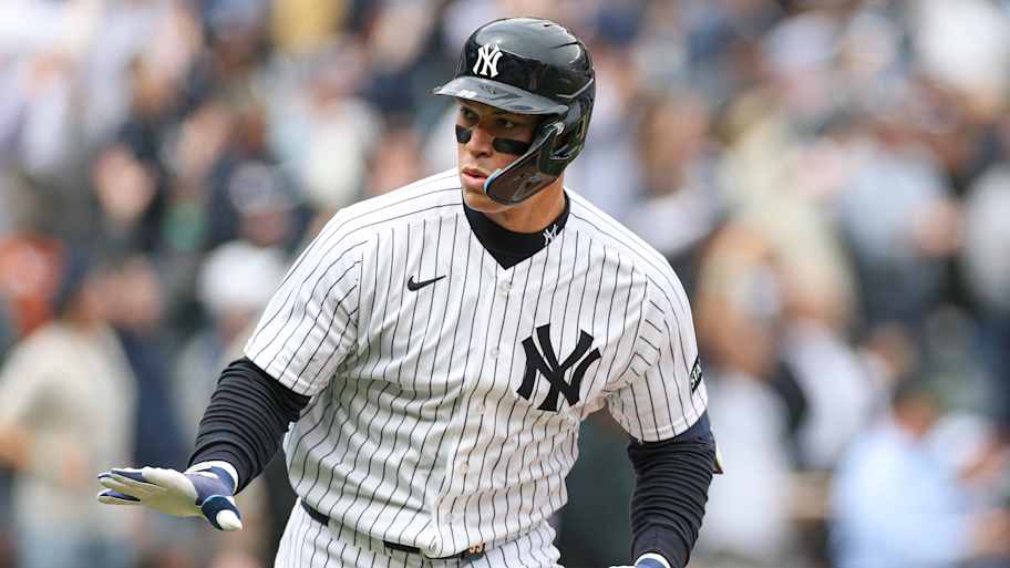 Aaron Judge passes MLB Hall of Famer with 371st home run
