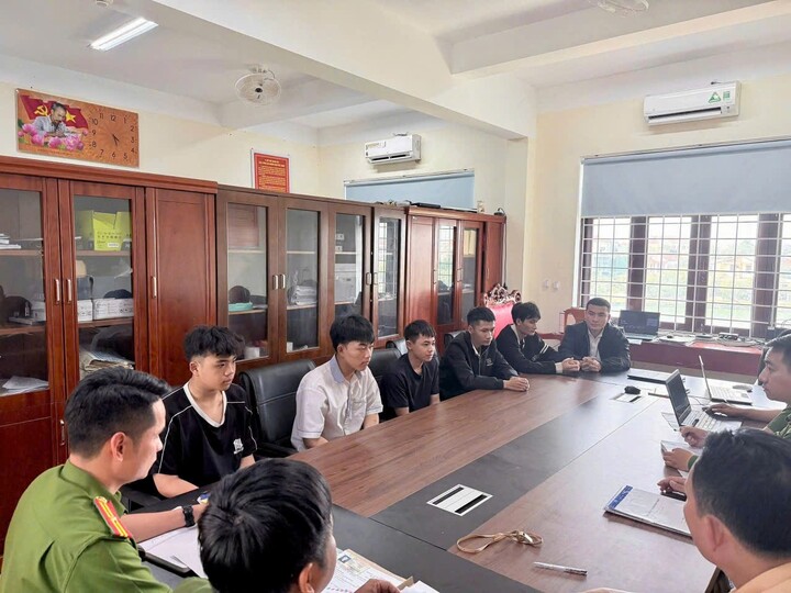 Phạt 17 triệu đồng nhóm 'quái xế' gây náo loạn đường phố Quảng Trị trong đêm