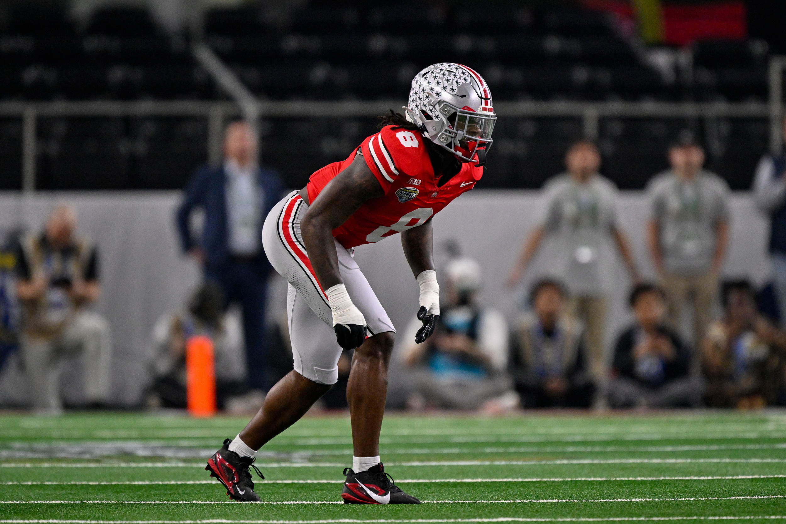 Cardinals, Titans, Chiefs meet with LB Arvell Reese