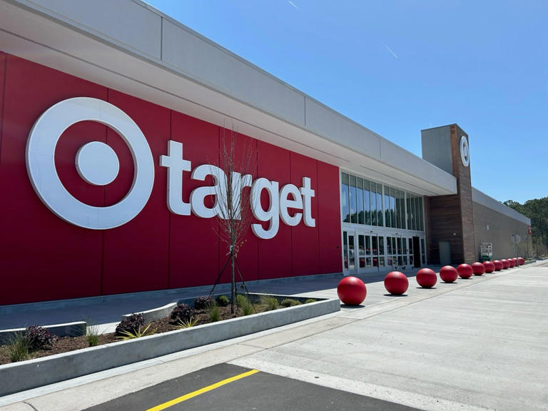 Easter 2026: See which stores are open and closed on April 5
