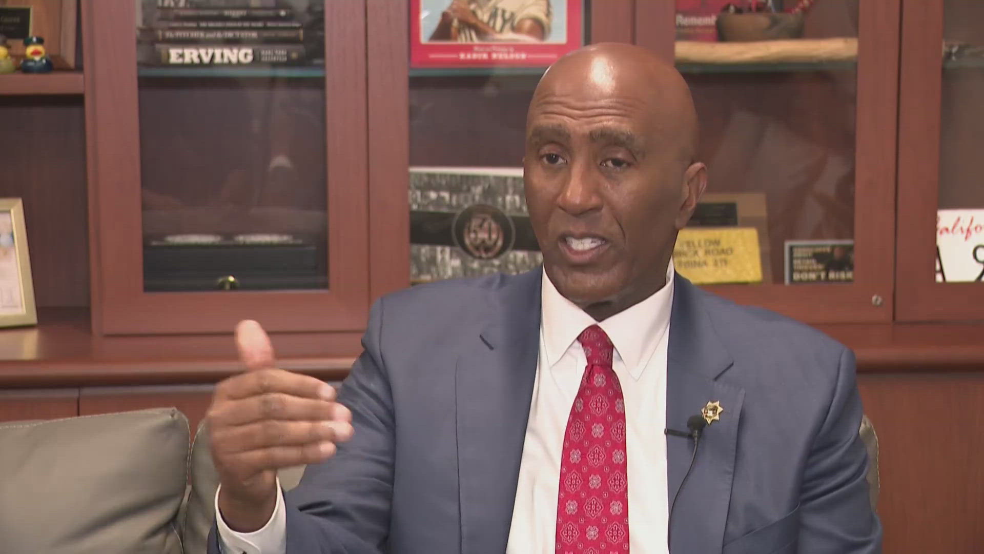 35 years later | Sacramento sheriff recalls Good Guys hostage crisis