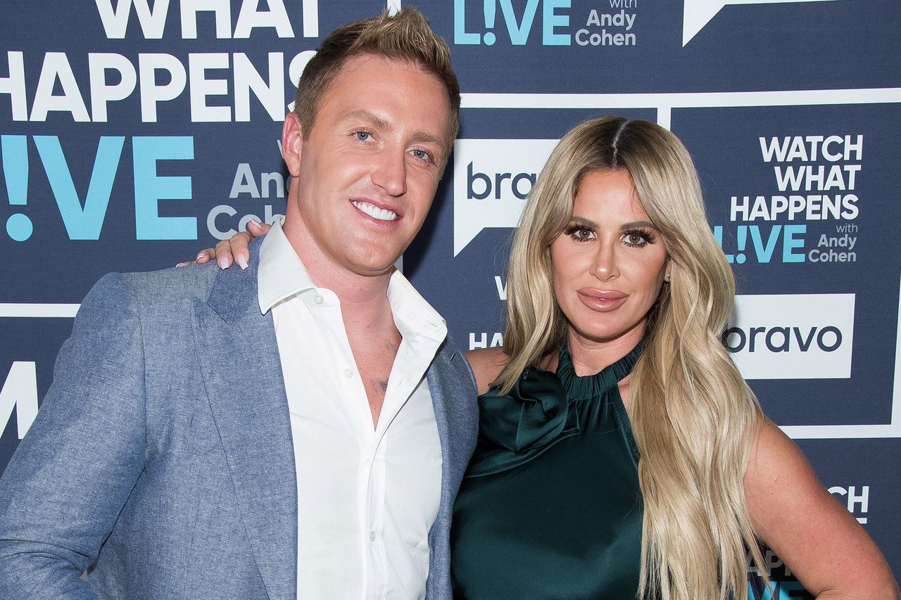 Kim Zolciak and boyfriend Kyle Mowitz react to their exes Kroy Biermann ...