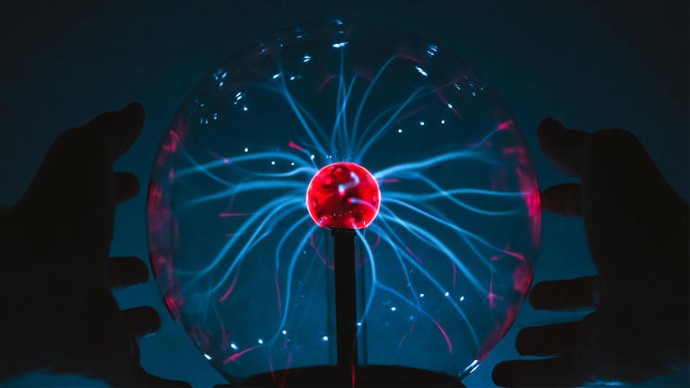 Quantum system of just nine atoms outperforms network made up of ...