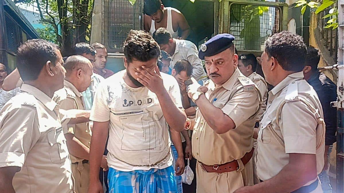 'Gate blocked, then stone pelting': How judicial officers escaped mob ...
