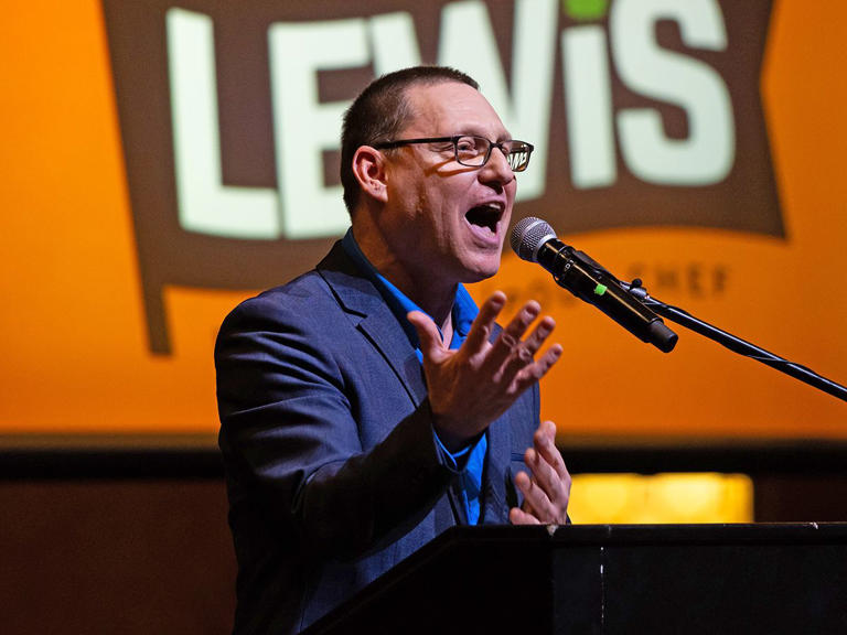 'Disaster' or saviour? Avi Lewis bets it all on big-government populism